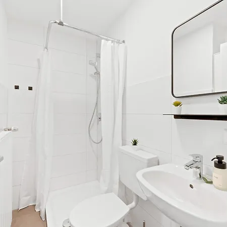 Wohlfuehl-apartment I Zentral I Balkon I Kueche 아파트